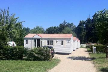 Gîte pour 4 personnes, avec piscine et terrasse à La Balme-de-Sillingy