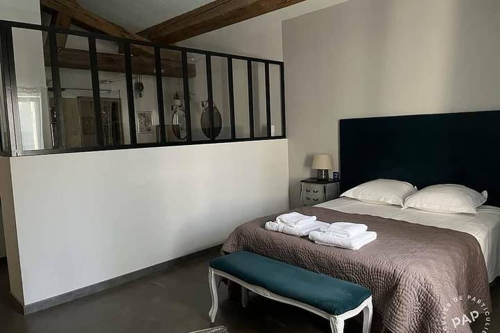 Stone farmhouse in the heart of the Luberon in Ménerbes, Regionaler Naturpark Luberon