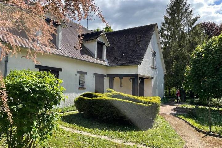 Location de vacances pour 12 personnes, avec jardin à Huisseau-sur-Mauves