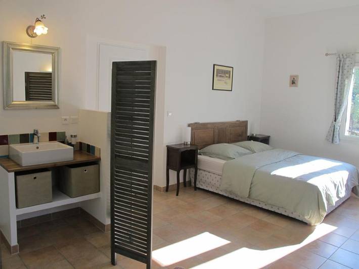 Gîte pour 2 personnes, avec jardin ainsi que piscine et vue à Faucon - 4