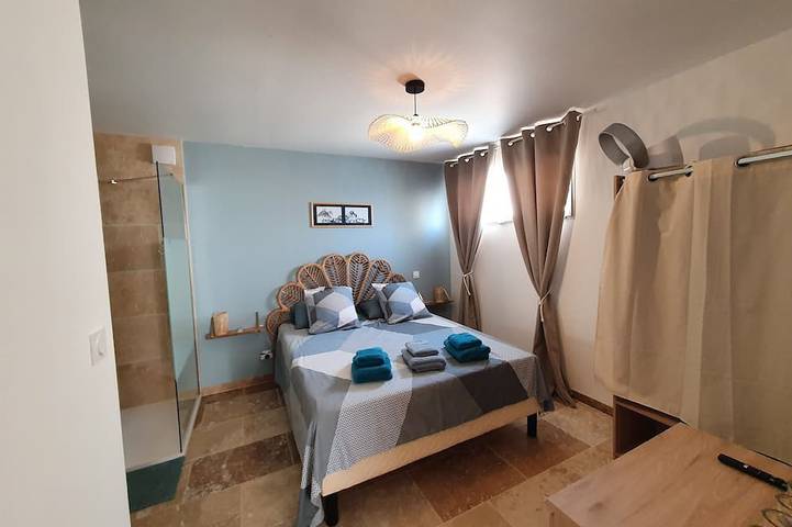 Gîte pour 4 personnes, avec jacuzzi à Jonquerettes - 2