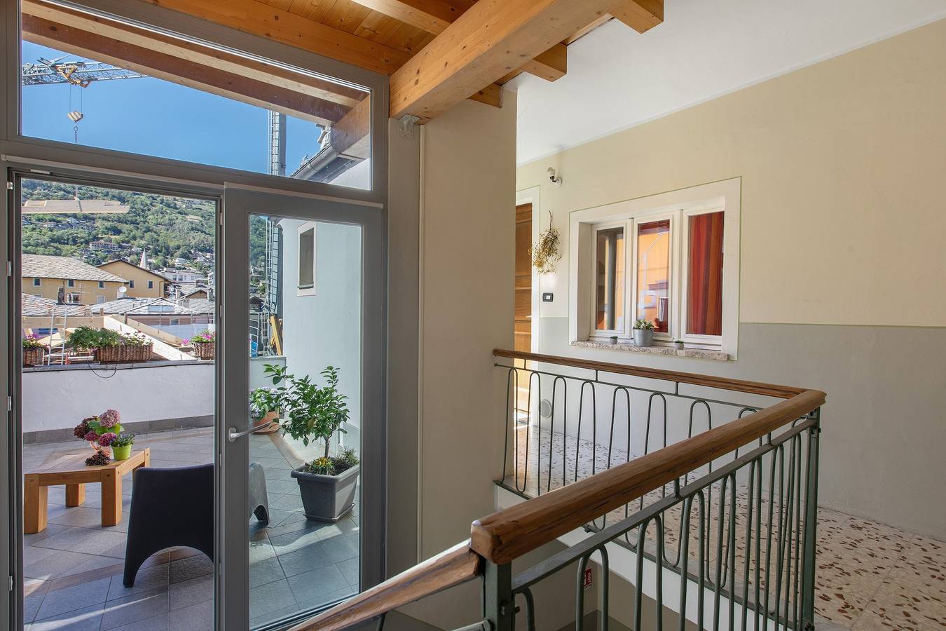Apartamento entero, Apartamento 'Cathédrale' con vistas a la montaña, Wi-Fi y aire acondicionado in Aosta, Alpes del Valais