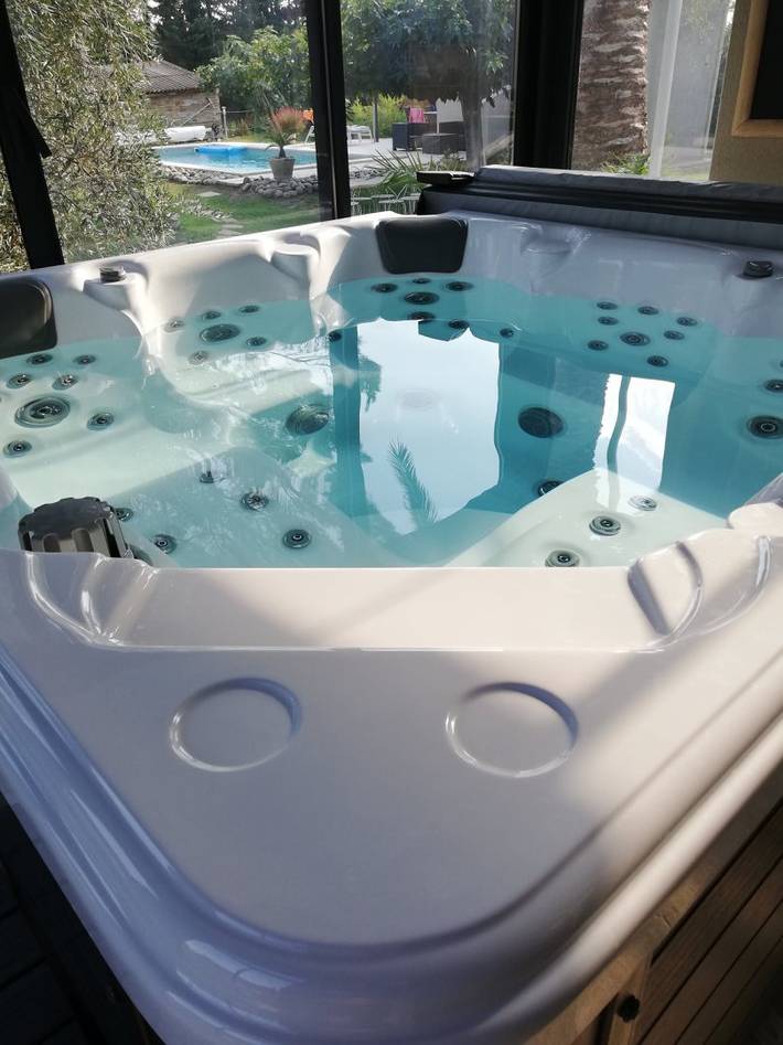 Gîte pour 5 personnes, avec jacuzzi et jardin ainsi que terrasse et piscine à Châteaurenard - 4