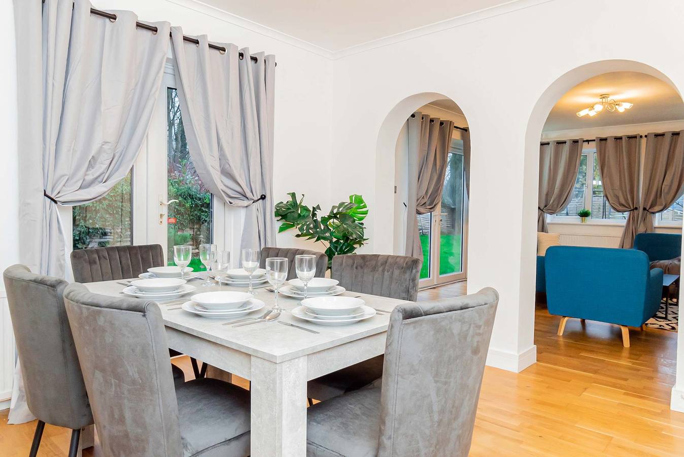 Modern 4 Bedroom House w Parking in Milton Keynes in Milton Keynes, South East England