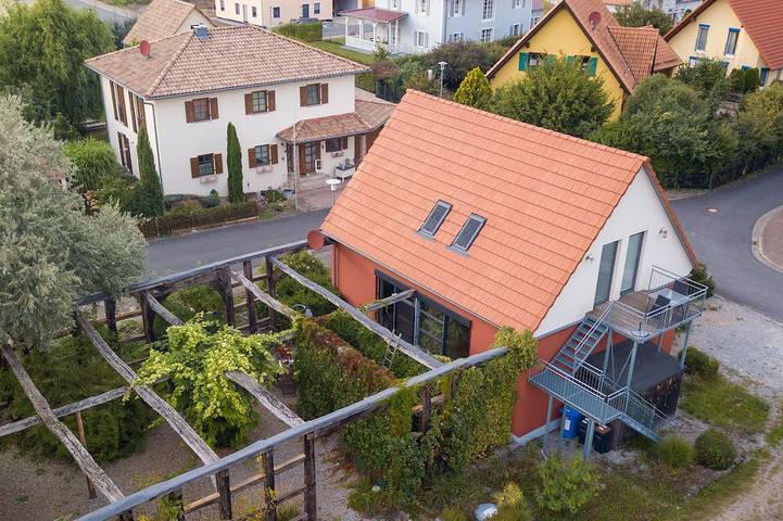 Ferienhaus für 4 Personen, mit Garten und Balkon in Castell