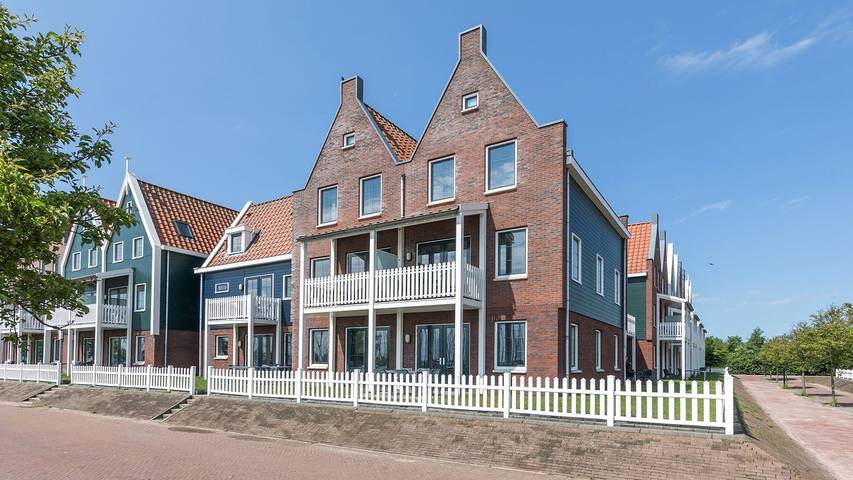 Vakantiewoning voor 4 personen, met balkon/terras en zwembad aan het Markermeer