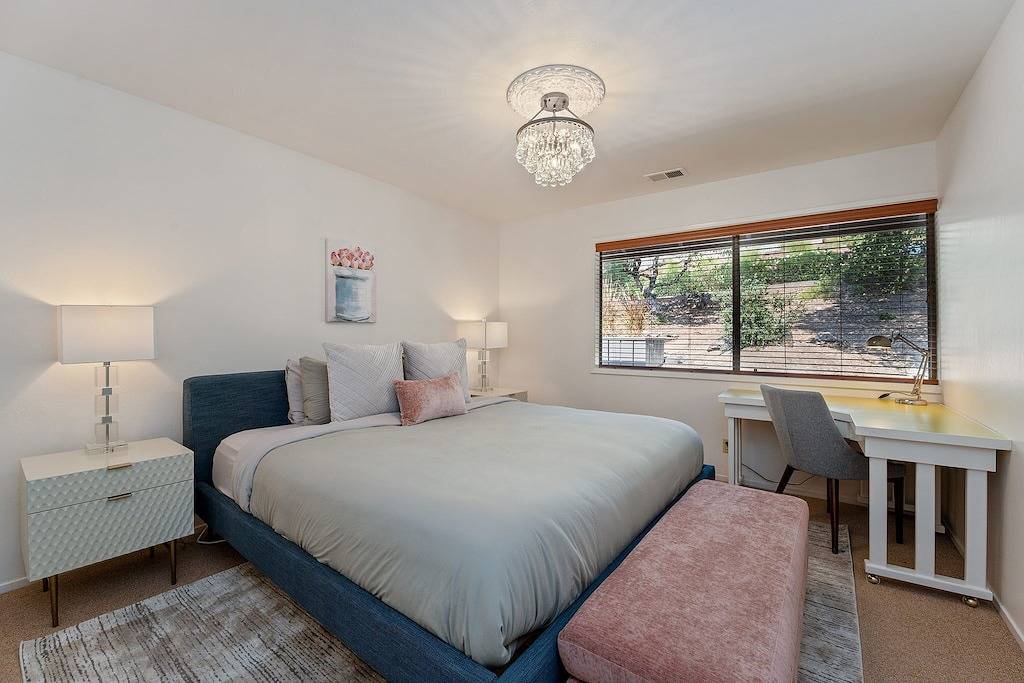 Haven: 5 King Bedrooms, Heated Pool and Hot Tub in Santa Rosa, California North Coast