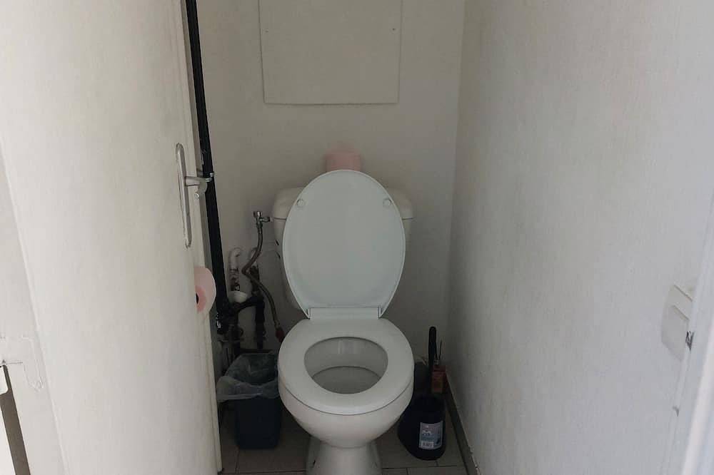Entire apartment, Enjoyable apartment with Wifi in the Hearth of Saint-Louis near the Euroairport in Saint-Louis, Mulhouse region