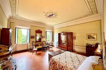 Villa for 5 Guests in Siena, Siena Province, Picture 4