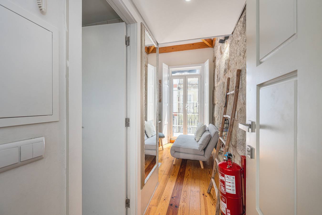 Hel studio-lejlighed, Bonjardim City Flats - Relaxing Terrace in Santo Ildefonso, Porto