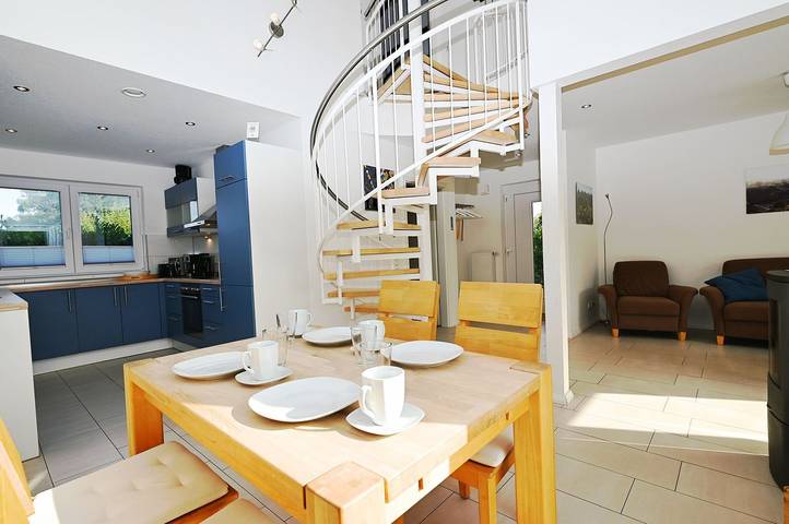 Ferienhaus für 4 Personen, mit Terrasse und Garten sowie Sauna und Ausblick in der Hohwachter Bucht - 2