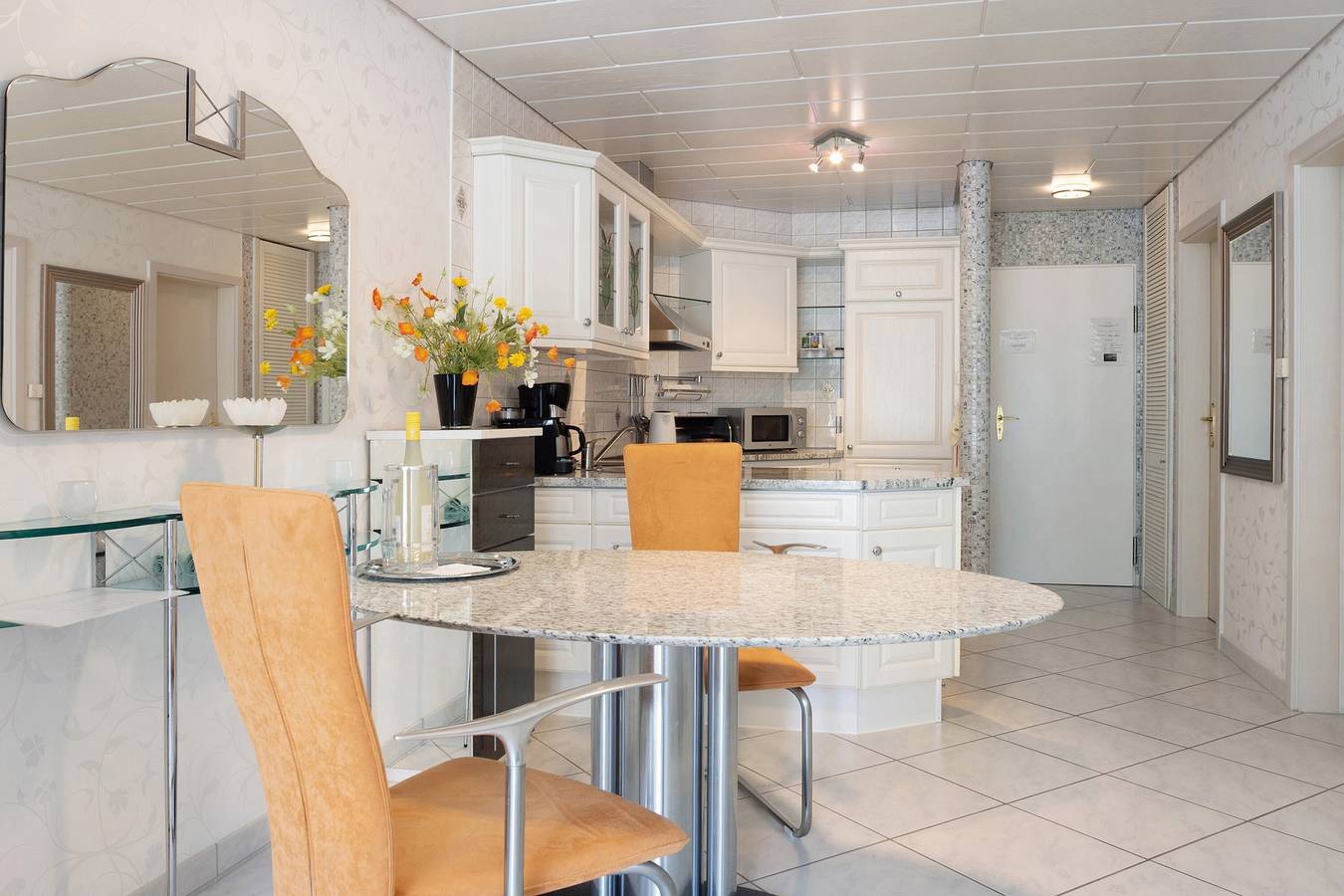 Entire apartment, Apartment 'Am Schlosssee' with Balcony and Wi-Fi in Salem, Region Bodensee-Oberschwaben