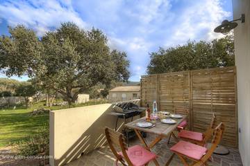 Gîte pour 4 Personnes dans Porto-Vecchio, Arrondissement de Sartène, Photo 1
