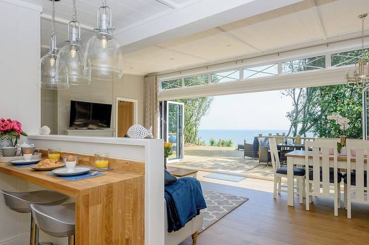 Cottage for 4 people, with hot tub and garden, with pets in Suffolk