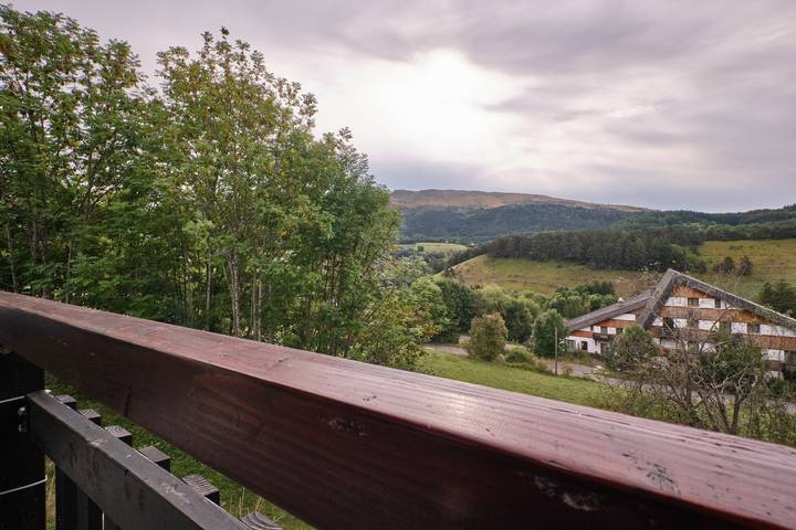 Appartement entier, Appartement 'Le Serpaton' avec vue sur la montagne et balcon in Gresse-en-Vercors, Parc naturel régional du Vercors