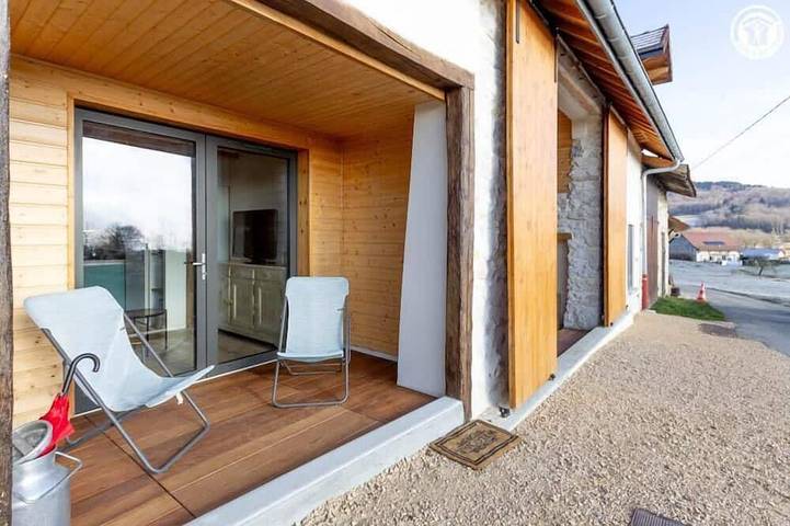 Location de vacances pour 4 personnes, avec terrasse dans Saint-Maurice-de-Rotherens