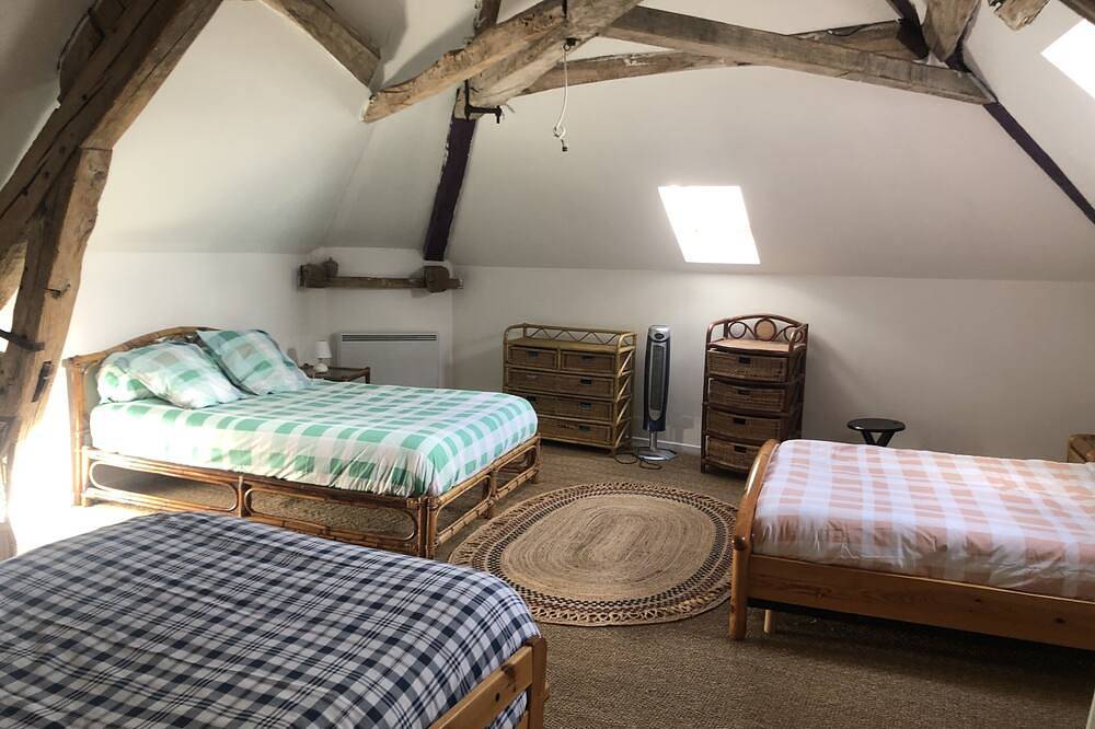 Grande maison familiale proche Disneyland 44 kms) in Verdelot, Seine-et-Marne