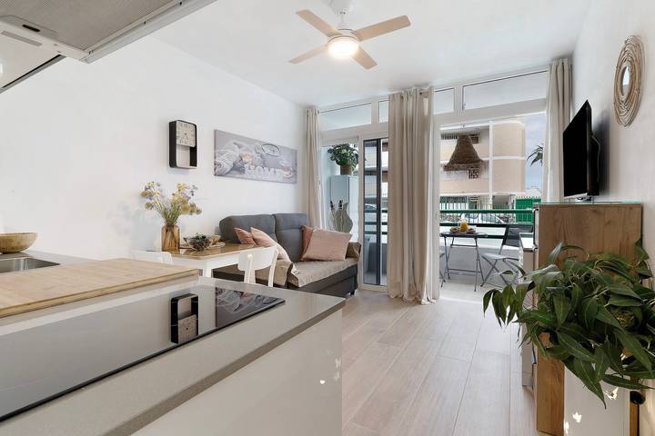 Apartamento inteiro, Casa da Pippa com vista para o mar, piscina, Wi-Fi e terraço in San Agustín (Espanha), San Bartolomé de Tirajana