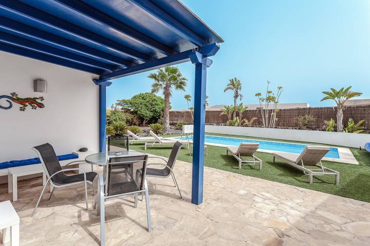 Villa Maliva con Wi-Fi, Jardín, Balcón, Terraza y Piscina; Aparcamiento disponible in Lajares, La Oliva