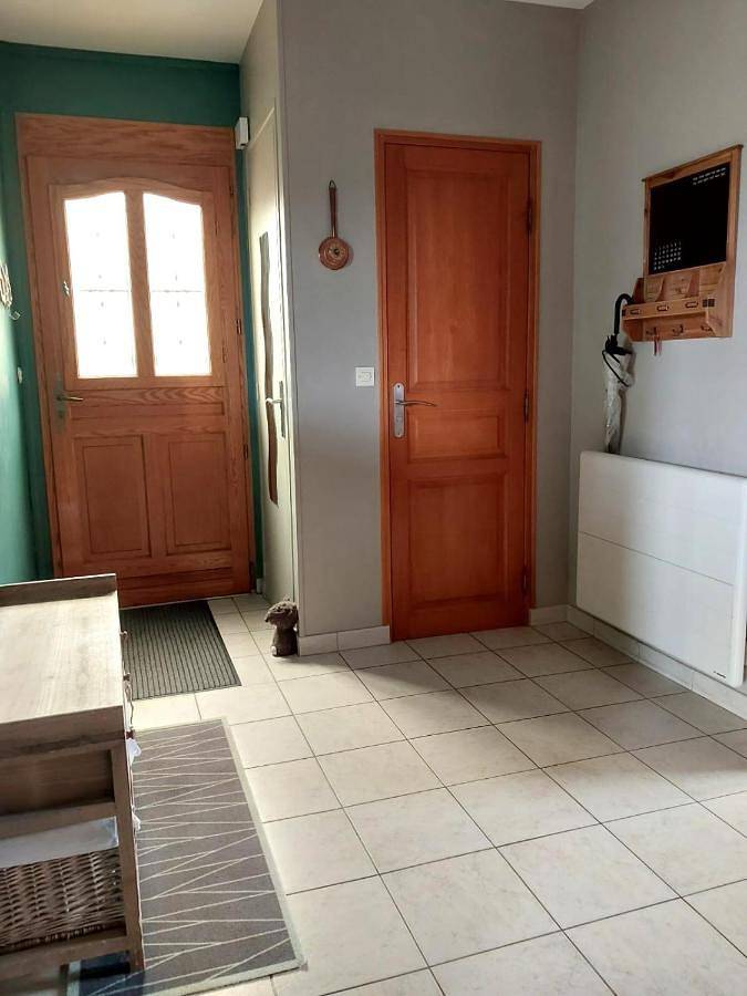 Three-Bedroom House in Vauchelles-les-Quesnoy, Région d'Abbeville