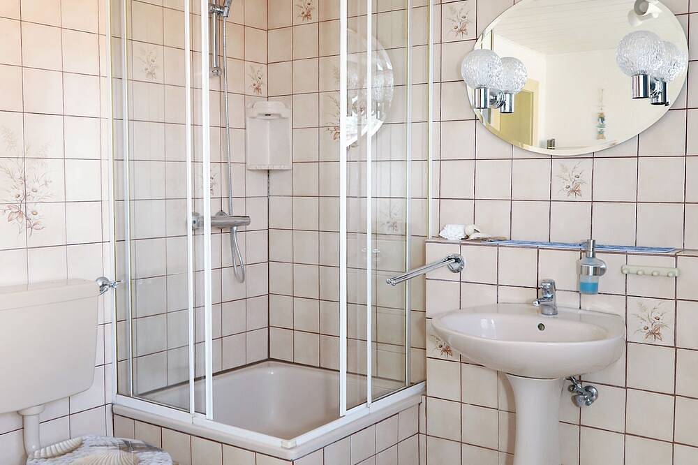 Uriger 4-Seitenhof in der Mitte Deutschlands am Südharz, Kyffhäuser & Eichsfeld in Hohenstein (Nordhausen), Nordthüringen (Deutschland)