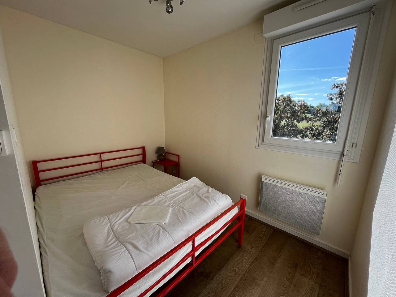Ganze Wohnung, T2 mit Terrasse und Wi-Fi, nahe Thermes du Connétable in La Roche-Posay, Vienne