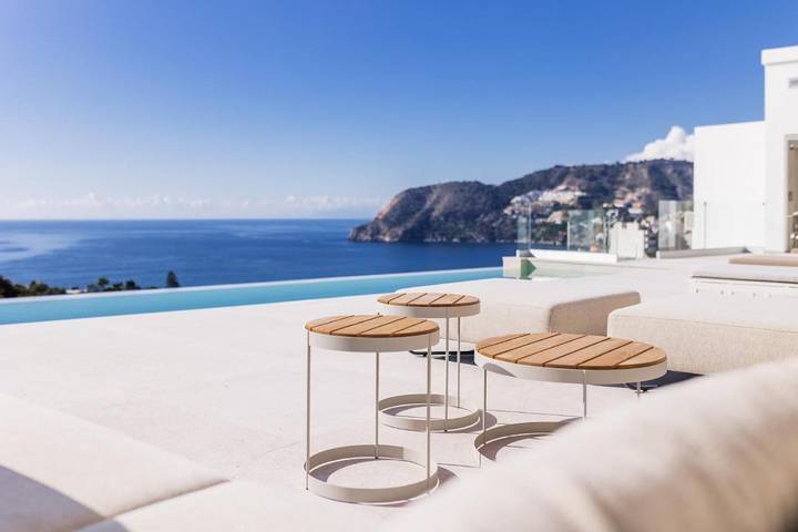 Chalet para 10 personas, con vistas además de balcón y piscina en La Herradura