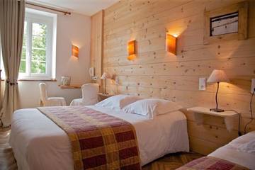 Hôtel pour 4 personnes, avec jardin, animaux acceptés à Lamoura
