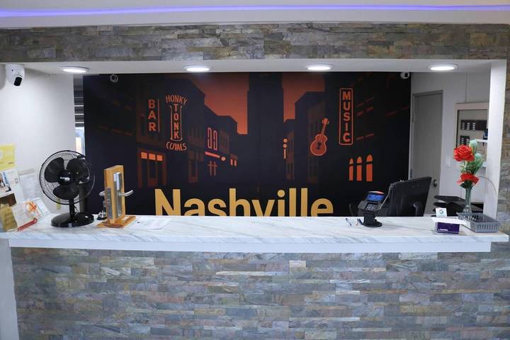 Hôtel pour 4 personnes à La Vergne - 2