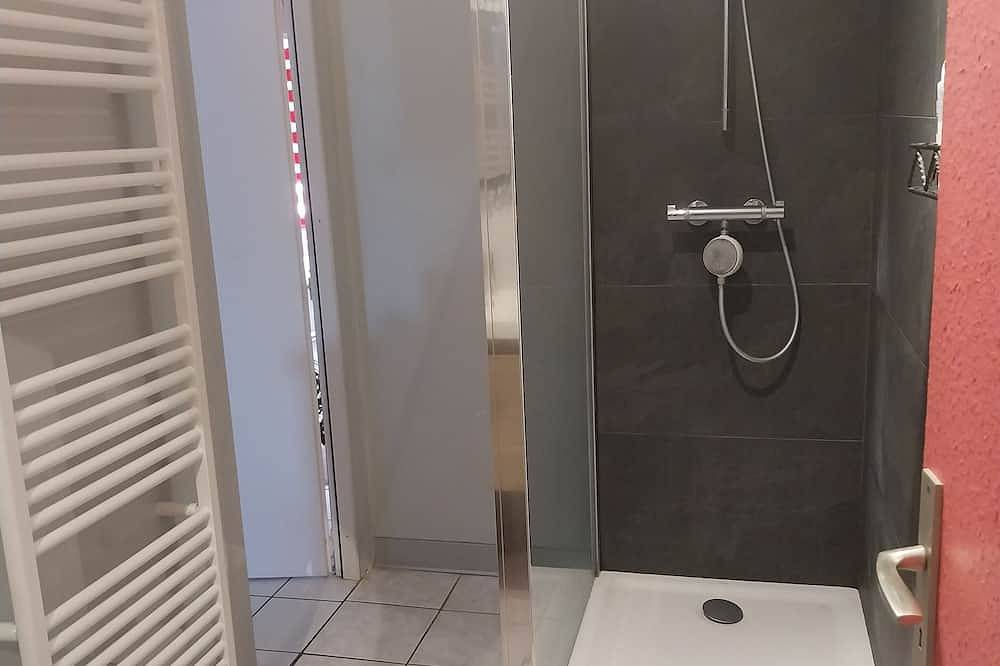 Nice quiet room with adjoining living room A plus, large garden with terrace in Sausheim, Región de Mulhouse