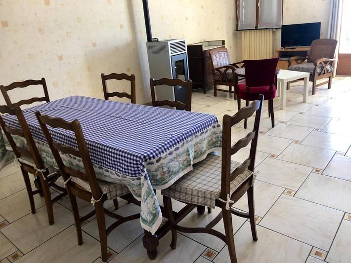 Gîte pour 6 personnes, avec jardin et terrasse à Saint-Martin-sous-Vigouroux - 3