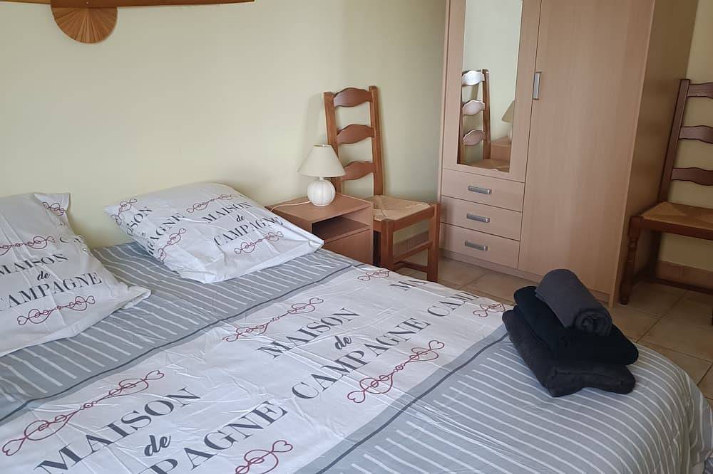 Beautiful 90m2 villa in quiet location with garden & parking 10mn from beaches (by car) in Fos-sur-Mer, Istres region