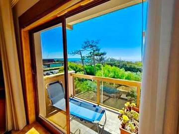 Gîte pour 6 personnes, avec terrasse et vue dans Amorosa