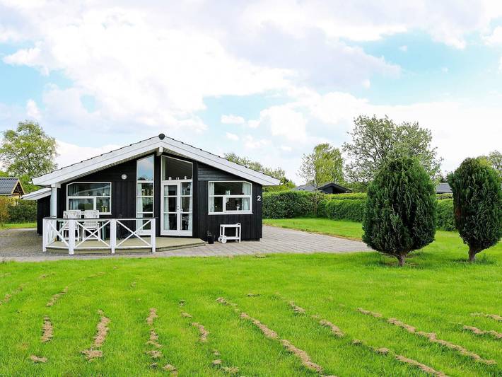 Ferienhaus für 5 Personen, mit Whirlpool und Terrasse sowie Garten und Sauna in Øster Hurup
