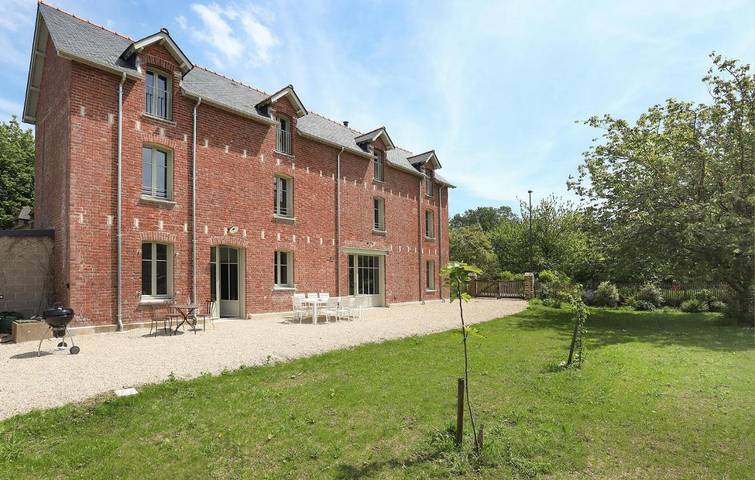 Location de vacances pour 10 personnes, avec Jardin à Le Minihic-sur-Rance