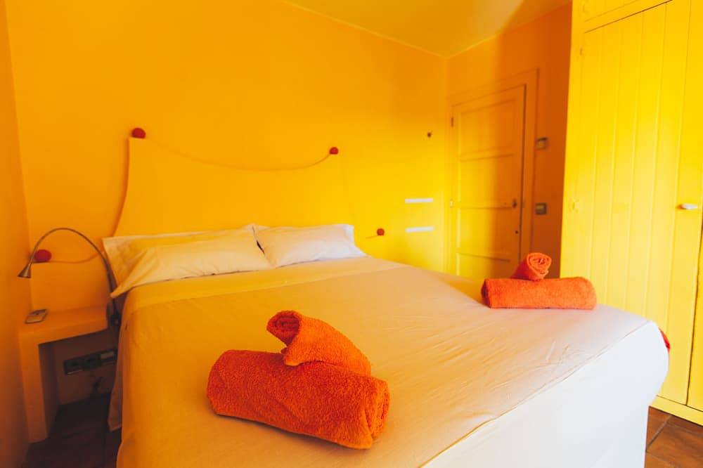 Fantastic Villa 5 minutes from Sitges!! 19 Sleepers, wifi, swimming pool in Sant Pere de Ribes, Garraf