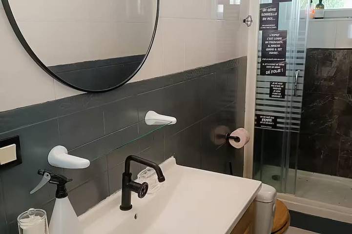 Ganze Wohnung, Le Patio de Bouzigues: Free parking, 3 minutes from downtown and the beach in Bouzigues, Mittelmeerküste (Frankreich)