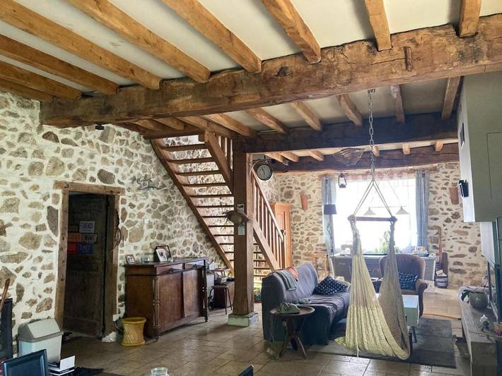 Location de vacances pour 8 personnes, avec Terrasse ainsi que Jardin et Piscine à Mendionde
