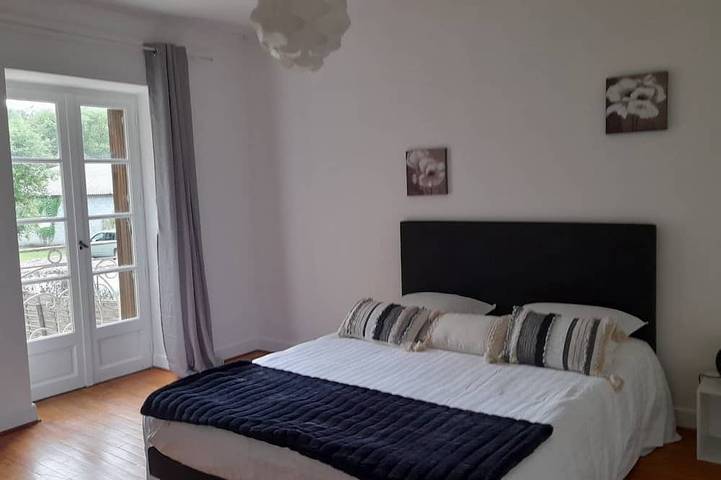 Location de vacances pour 7 personnes, avec jardin à Borrèze - 2