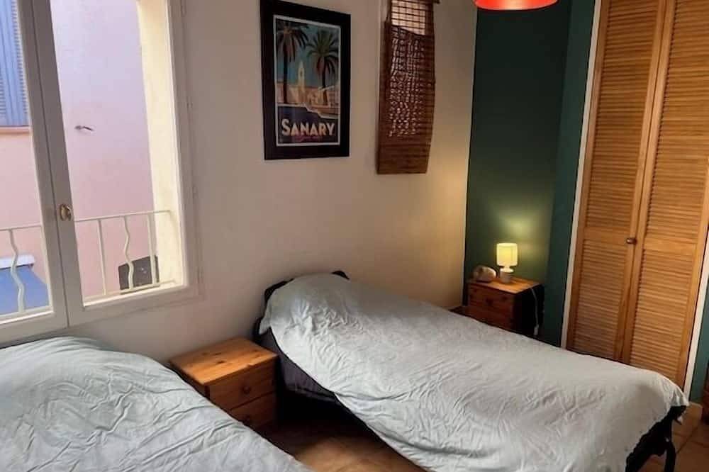 Provencal house in the heart of Sanary, with private garden and swimming pool in Sanary-sur-Mer, Mittelmeerküste (Frankreich)