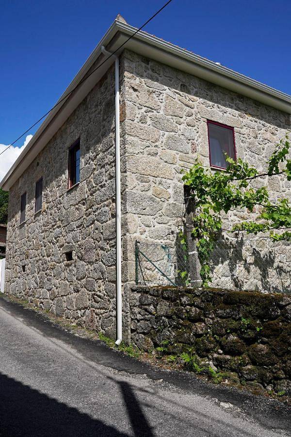 A Casa de Sobrado - Countryside House in Sande, Vilarinho, Barros e Gomide, Distrito de Braga