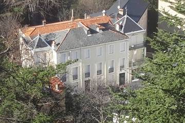 Gîte pour 30 personnes, avec jardin et balcon dans Thermes de Vernet-les-Bains