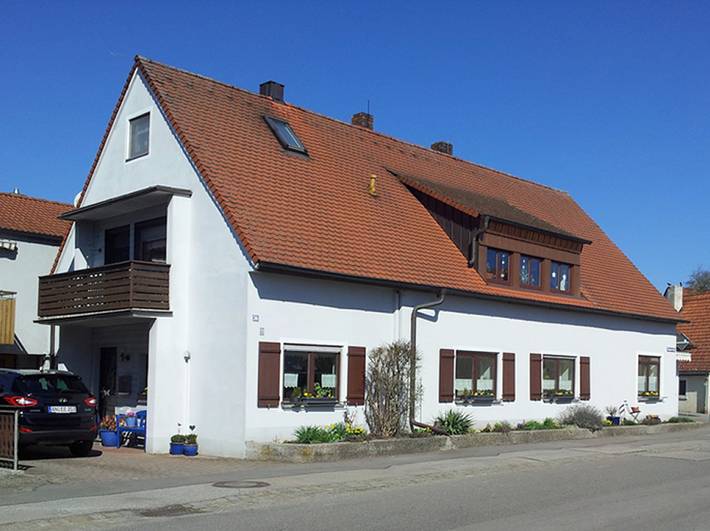 Ferienwohnung für 4 Personen, mit Balkon und Balkon/Terrasse sowie Pool