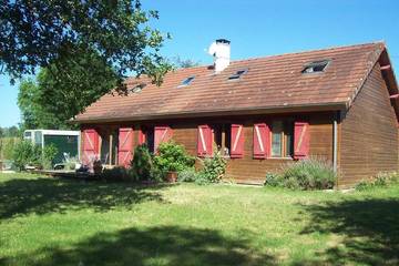 Gîte pour 6 personnes, avec terrasse et jardin, animaux acceptés à Chaon