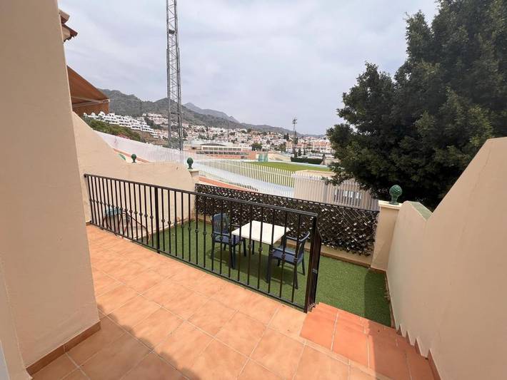 Casa de vacaciones para 4 personas, con Balcón y Terraza además de Jardín y Piscina en Nerja