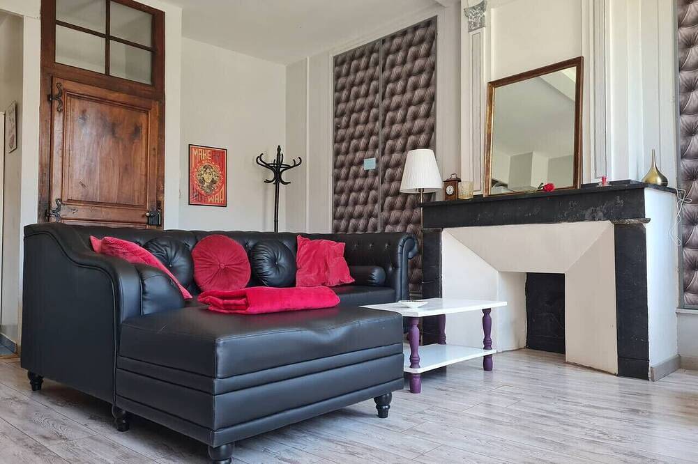 Apartamento entero, La Belle Époque, grand appartement central à Foix. in Foix, Ariège