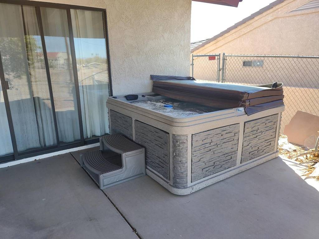 Clean quaint home in quiet neighboorhood in Lake Havasu City, Mohave County