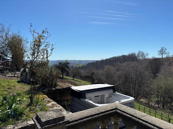 Location de vacances pour 6 personnes, avec vue et jardin, animaux acceptés à Junhac - 3
