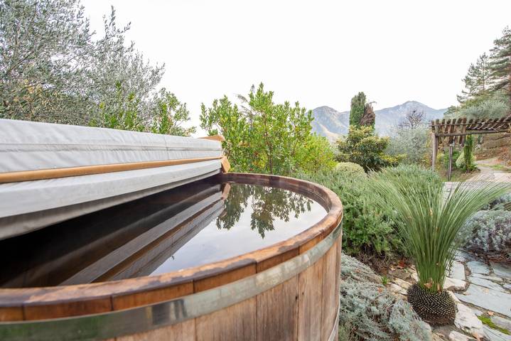 Casa rural para 3 personas, con jardín además de jacuzzi y sauna - 1