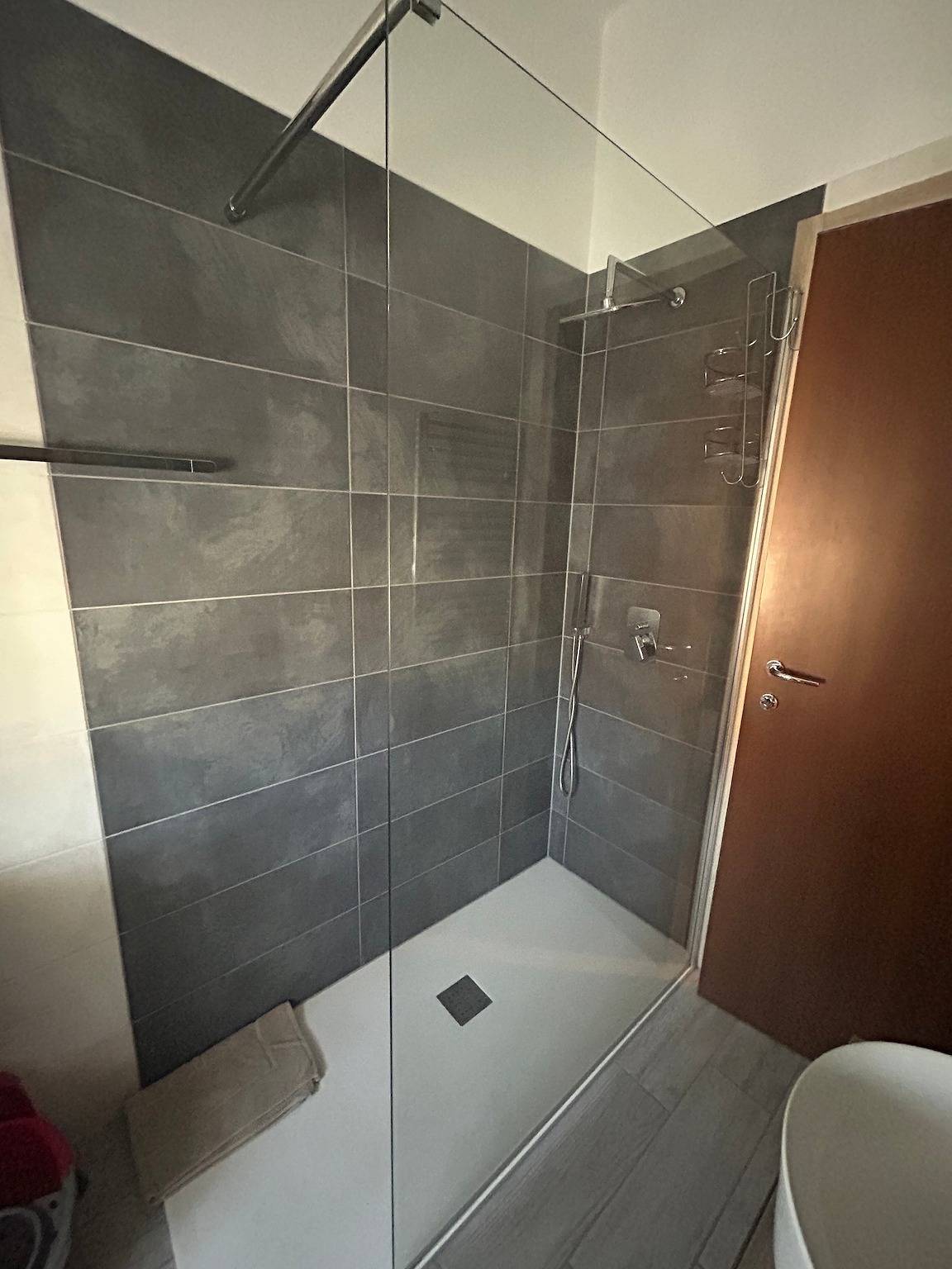 Apartamento inteiro, Apartamento de férias "Locazione Panta Rei" com A/C e Wi-Fi in Verona, Verona (província)